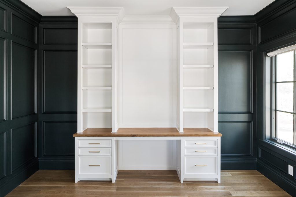 Built in Desk Ideas for Home & Office